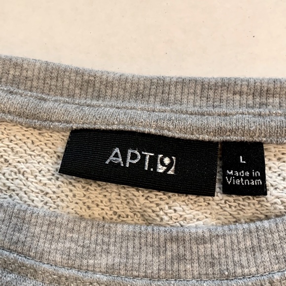 Rhinestone embellished sweatshirt. Dazzling - Picture 5 of 5